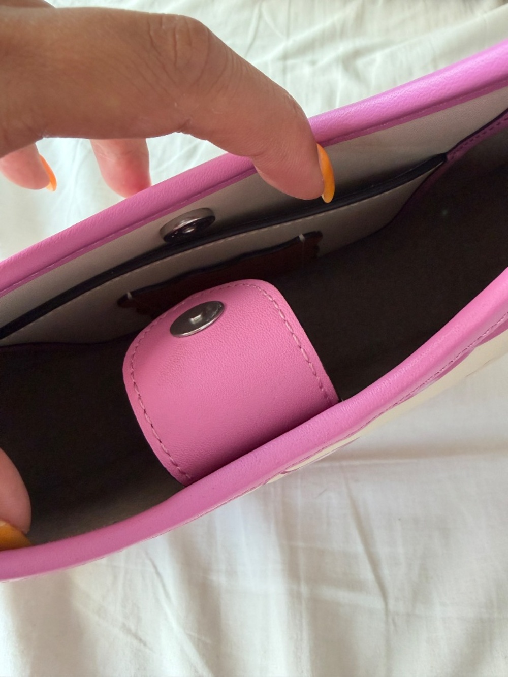 Coach Ergo Pink Cherry Bag in Coachtopia Leather - Picture 4 of 5